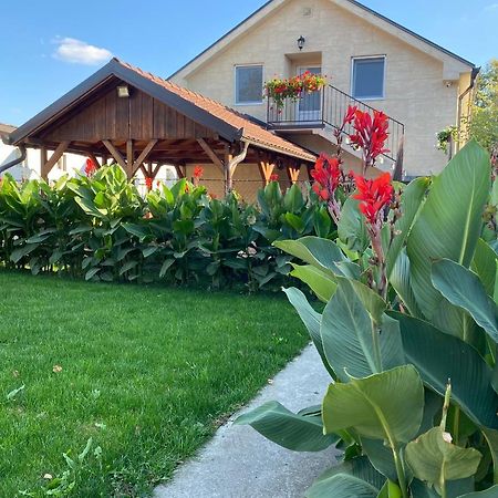 Omis Rooms ปานเชโว ภายนอก รูปภาพ