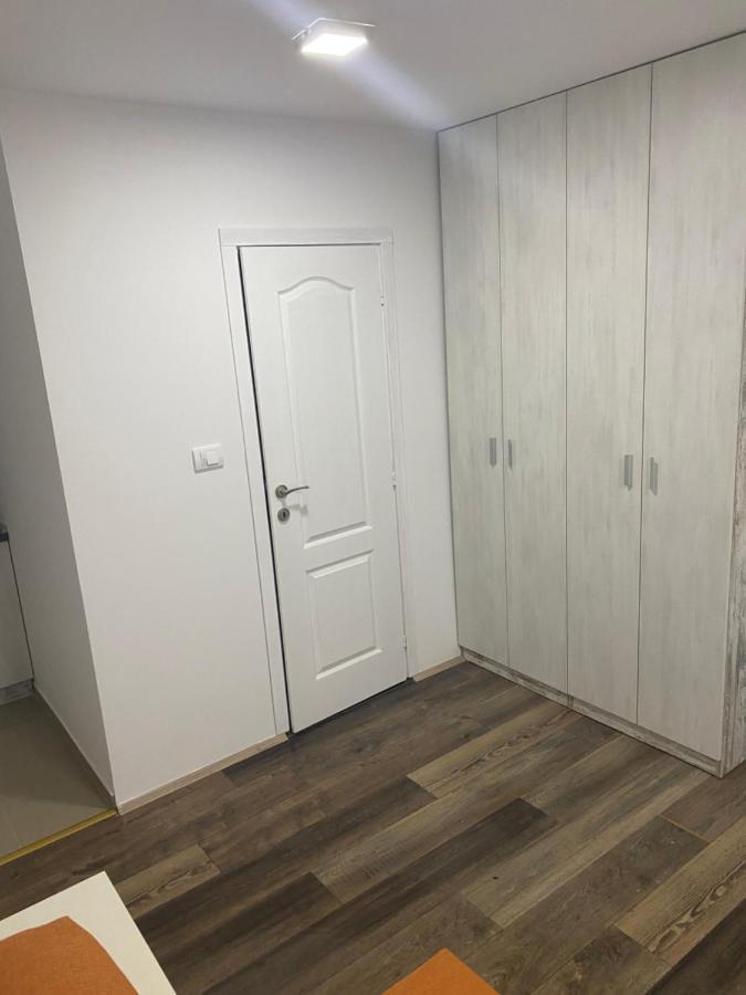 Omis Rooms ปานเชโว ภายนอก รูปภาพ